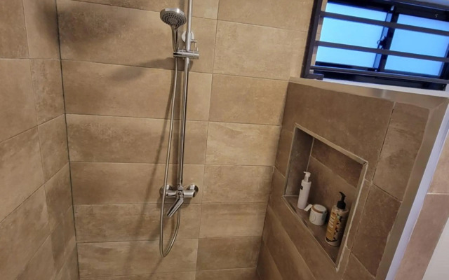 Modern - Wan Pipel with Terrace