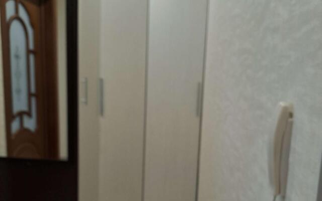 Я к Вам на улице Крылова 15 корпус 1