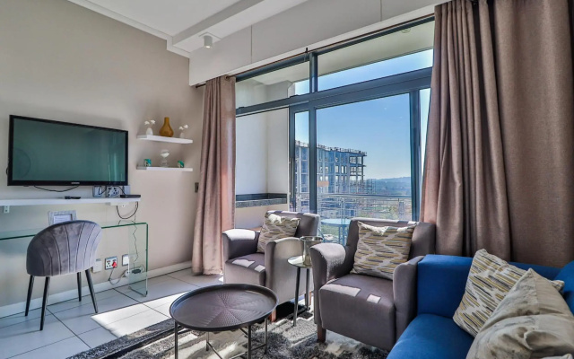 301 Menlyn Maine Trilogy Apartment