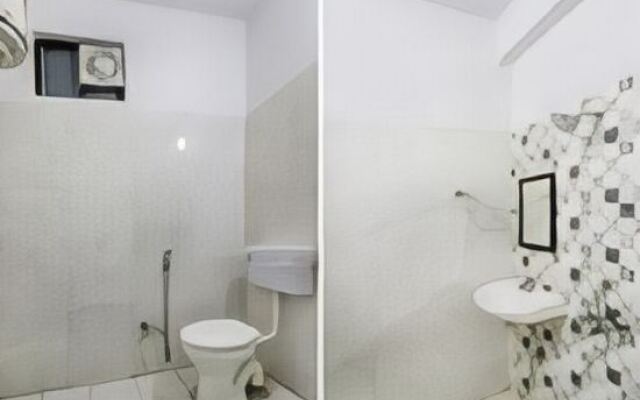 OYO Flagship 75768 Hotel Amaira