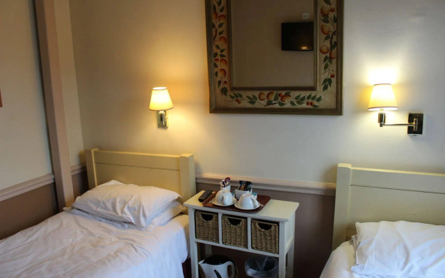 The Whyte Harte Hotel - Inn