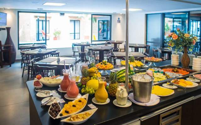 Bessa Beach Hotel