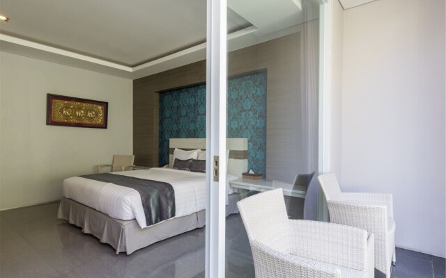 RedDoorz Plus @ Troppozone Legian