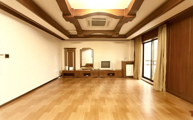 Gunsan Riverhill Hotel