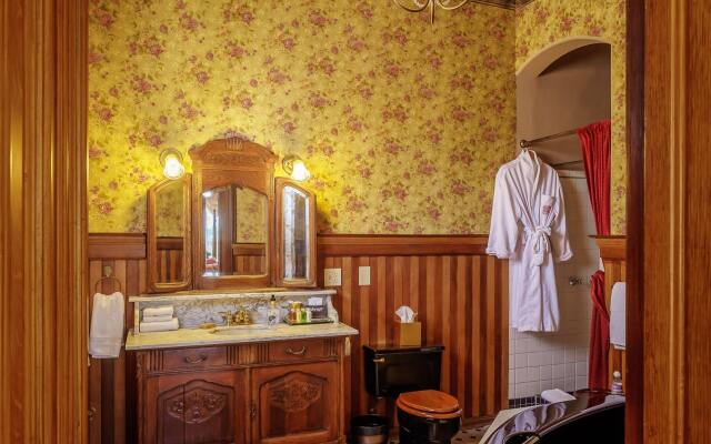 The Kalamazoo House Bed & Breakfast