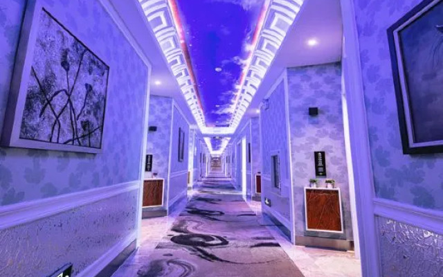 Karamay Waterwood Flower Theme Hotel