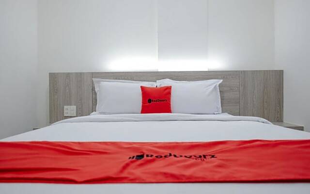 RedDoorz Plus @ Jalan Juanda Medan