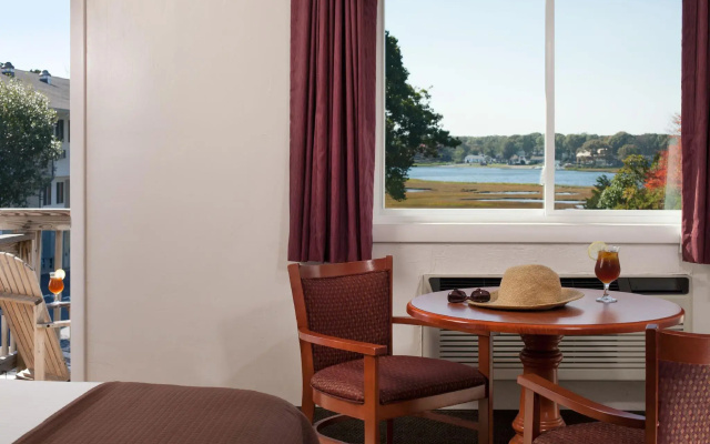 Bayside Resort Hotel