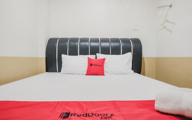 RedDoorz @ Jalan STM Medan