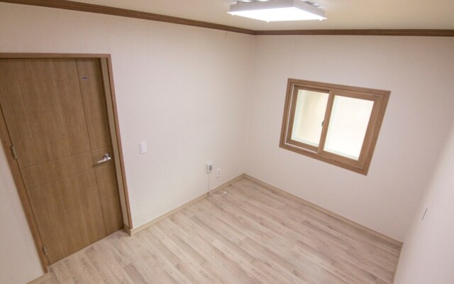 Stay House