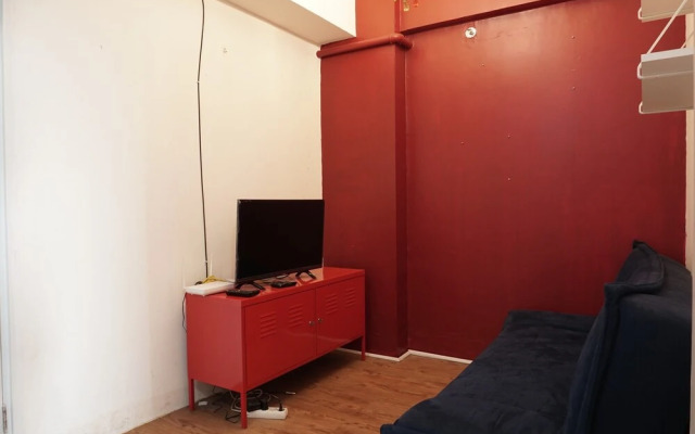 Cozy And Functional 1br Green Pramuka Apartment