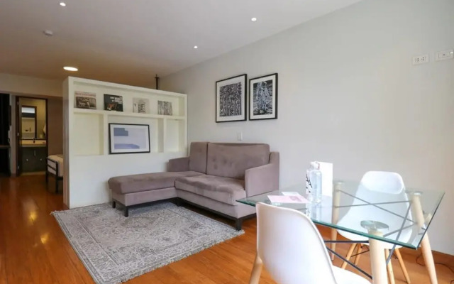 w Elegant Loft Near Boardwalk in Barranco