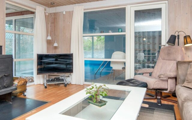 10 Person Holiday Home in Glesborg-by Traum