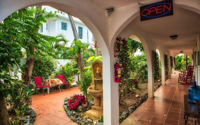 Coconut Palms Inn On The Beach