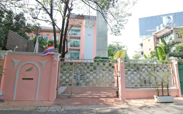 Nida Rooms Ratchathewi Makkasan Silver