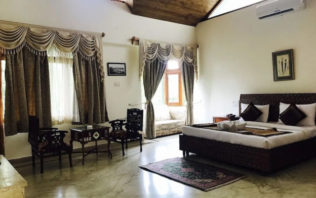 Alcor Spa Resort Kasauli