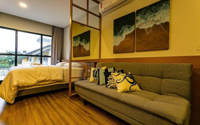 Studio cond. com piscina 700m da praia STI108