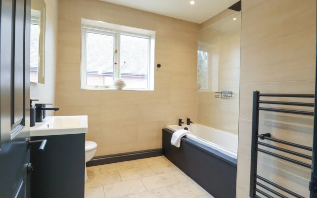 8 Newmarket Road