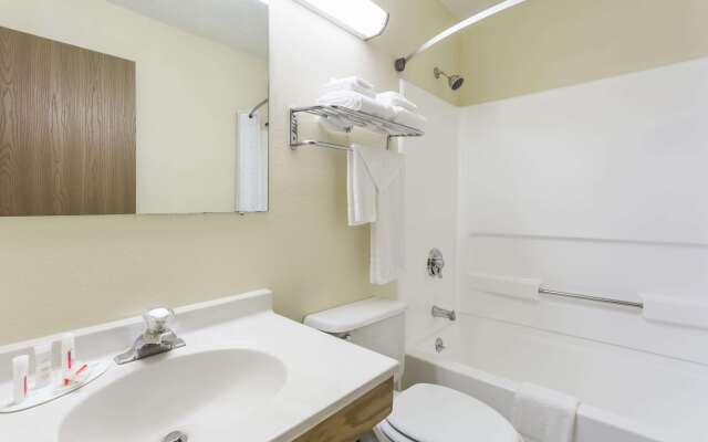 Super 8 by Wyndham Danville VA