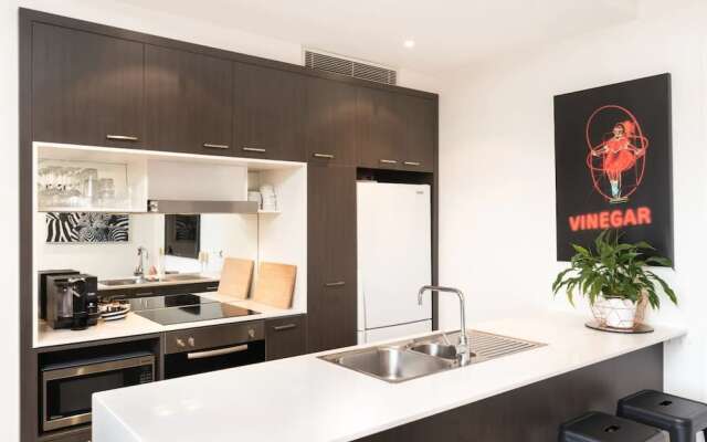 Modern 1 Bedroom Apartment in Richmond