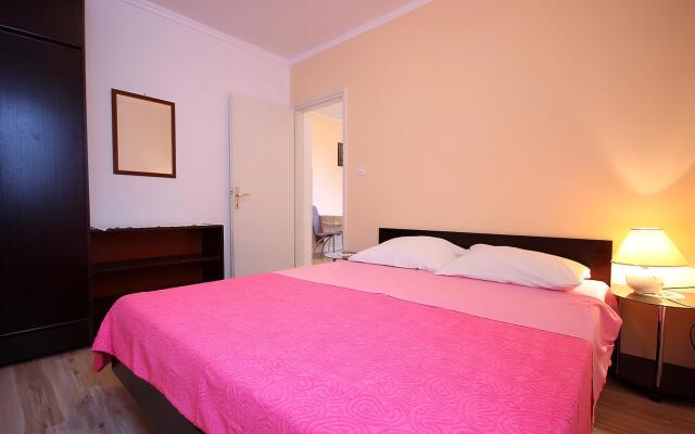 Dino - Apartments With hot tub - A4