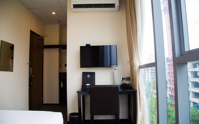 Sakura Hotel II