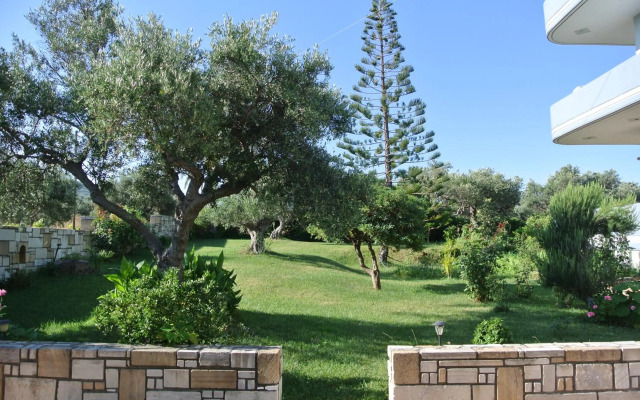 Village Drapanias Apartments