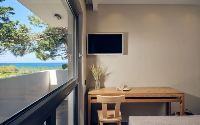 Oceanis Luxury Suites