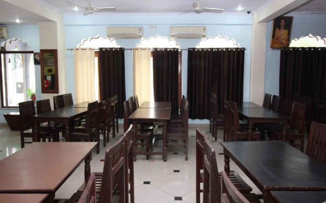 K comfort By OYO Rooms