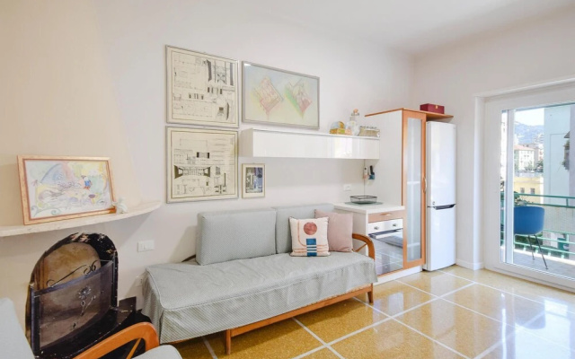 Beautiful Apartment in Rapallo With Wifi and 2 Bedrooms