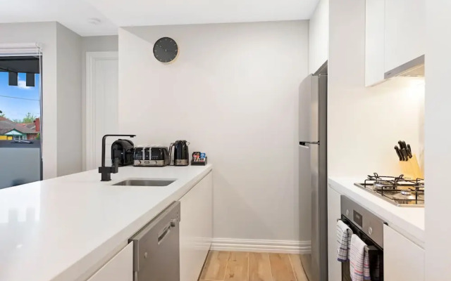 Manhattan Apartments - Glen iris