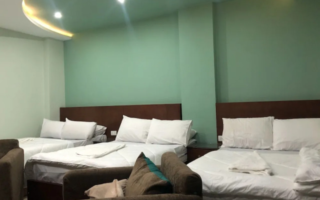 Grand Pyramids View Guesthouse