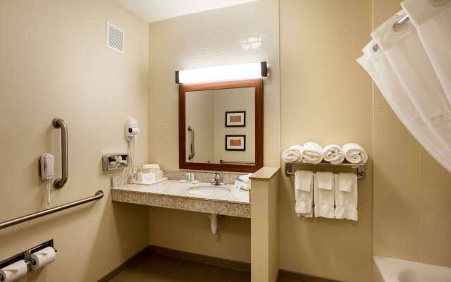 Comfort Suites Lincoln North