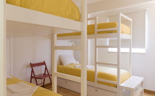 123 Embaixador Hostel