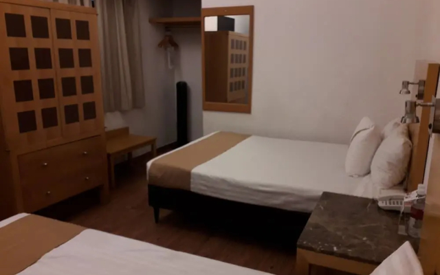 Hotel Napoles