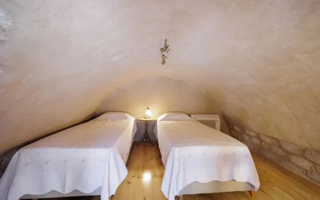 Arapakis Historic Castle