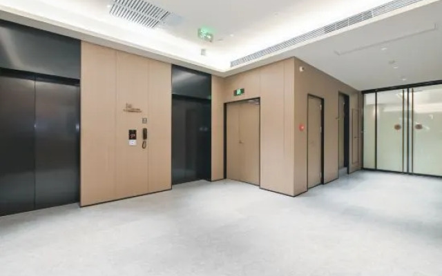 JI Hotel (Shanghai Baoyang Road Subway Station)