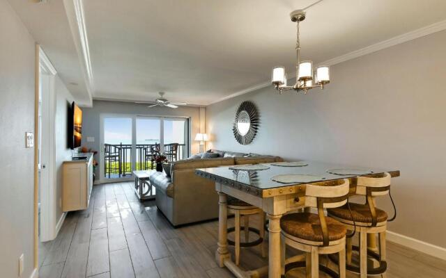 Land's End 10-403 Beach Front - Premier