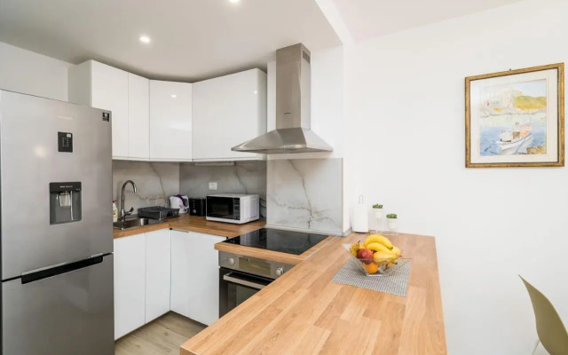 M&P- Lovely 1-bedroom condo with free parking