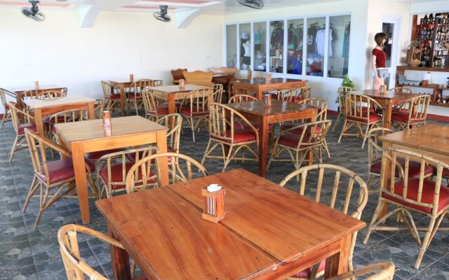 BADLADZ Beach and Dive Resort