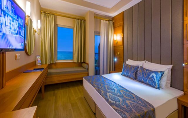 Royal Atlantis Beach