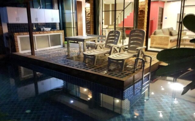 4poolvillas
