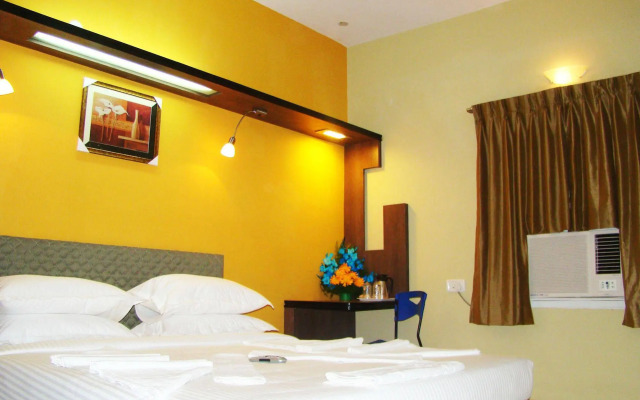 Grand Bee Hotel