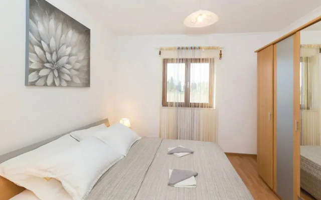 Cozy Nook Apartment Kastel Stari