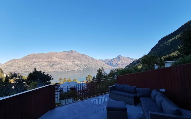 Mountain, lake, sun and this beautiful home