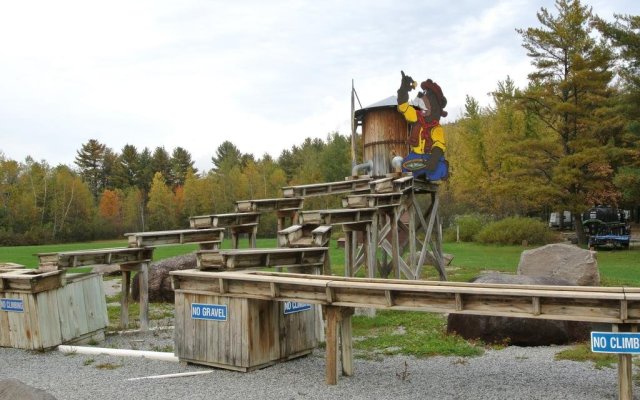 Lake George Escape - Campground