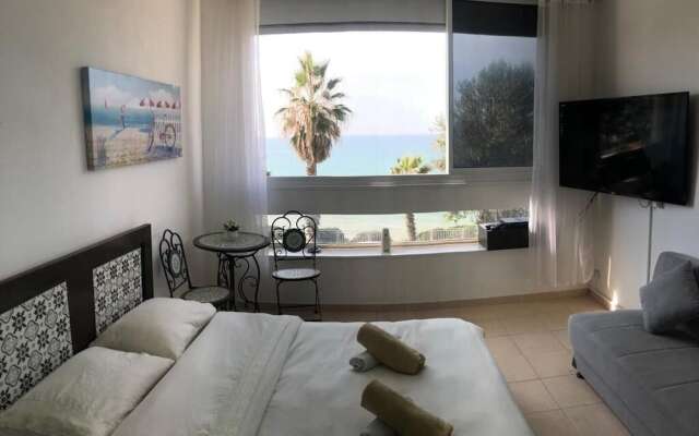 Suite sea view Jacuzzi from R&A Group