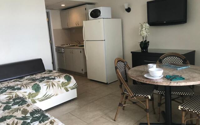 Crystal Beach Motor Inn