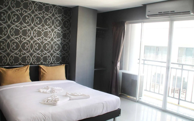 Sweet Hotel