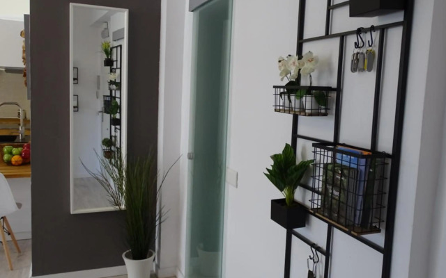 Santa Cruz Luxury Low-Cost Apartment with Terrace & Views